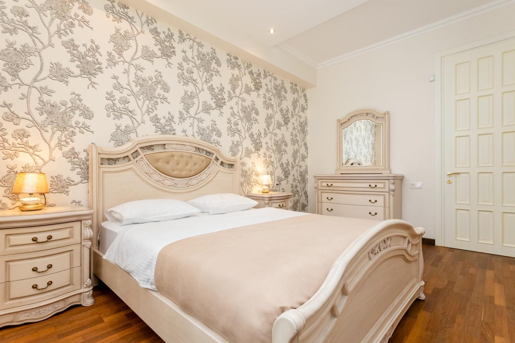 Deluxe I Tbilisi